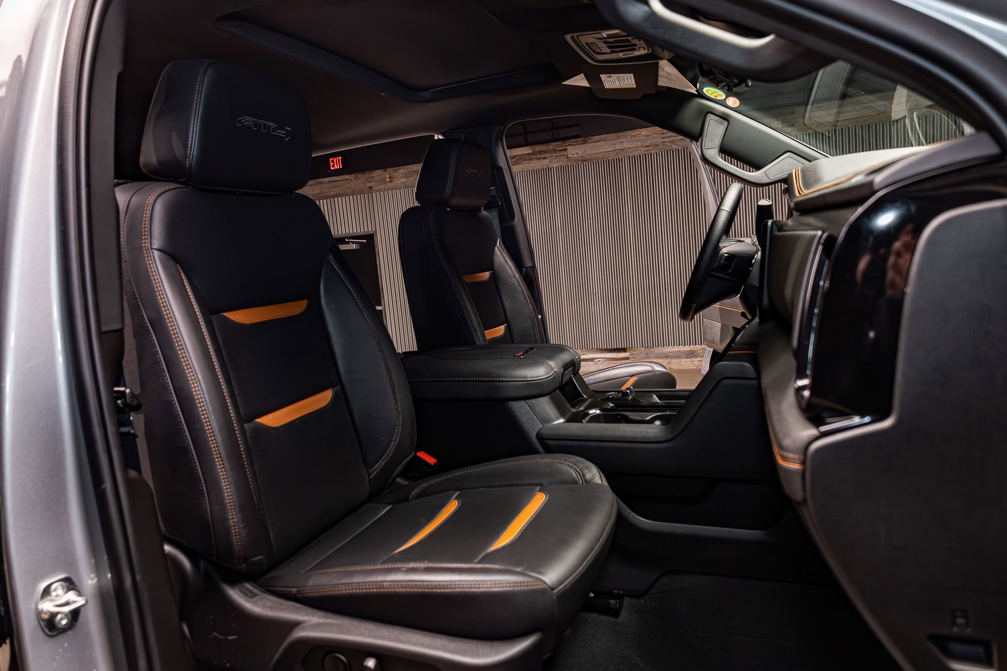 Used 2025 GMC Sierra 3500 AT4 w/ AT4 Premium Plus Package image 30