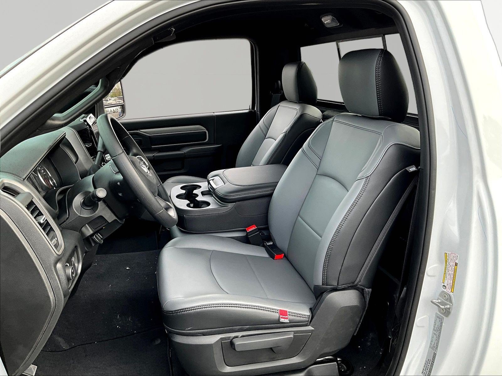 New 2026 RAM 3500 Tradesman AWD/4WD image 15