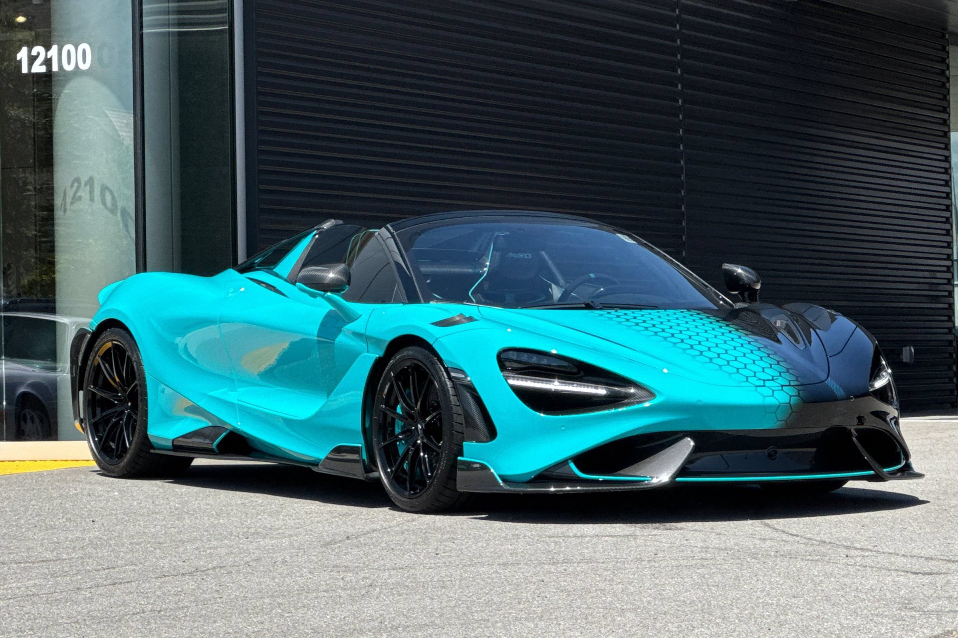 Used 2022 McLaren 765LT RWD image 10