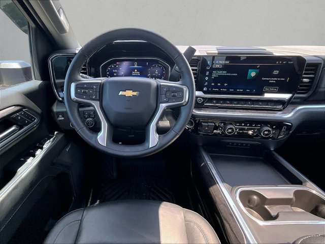 Used 2025 Chevrolet Silverado 3500 LTZ w/ LTZ Plus Package AWD/4WD image 7