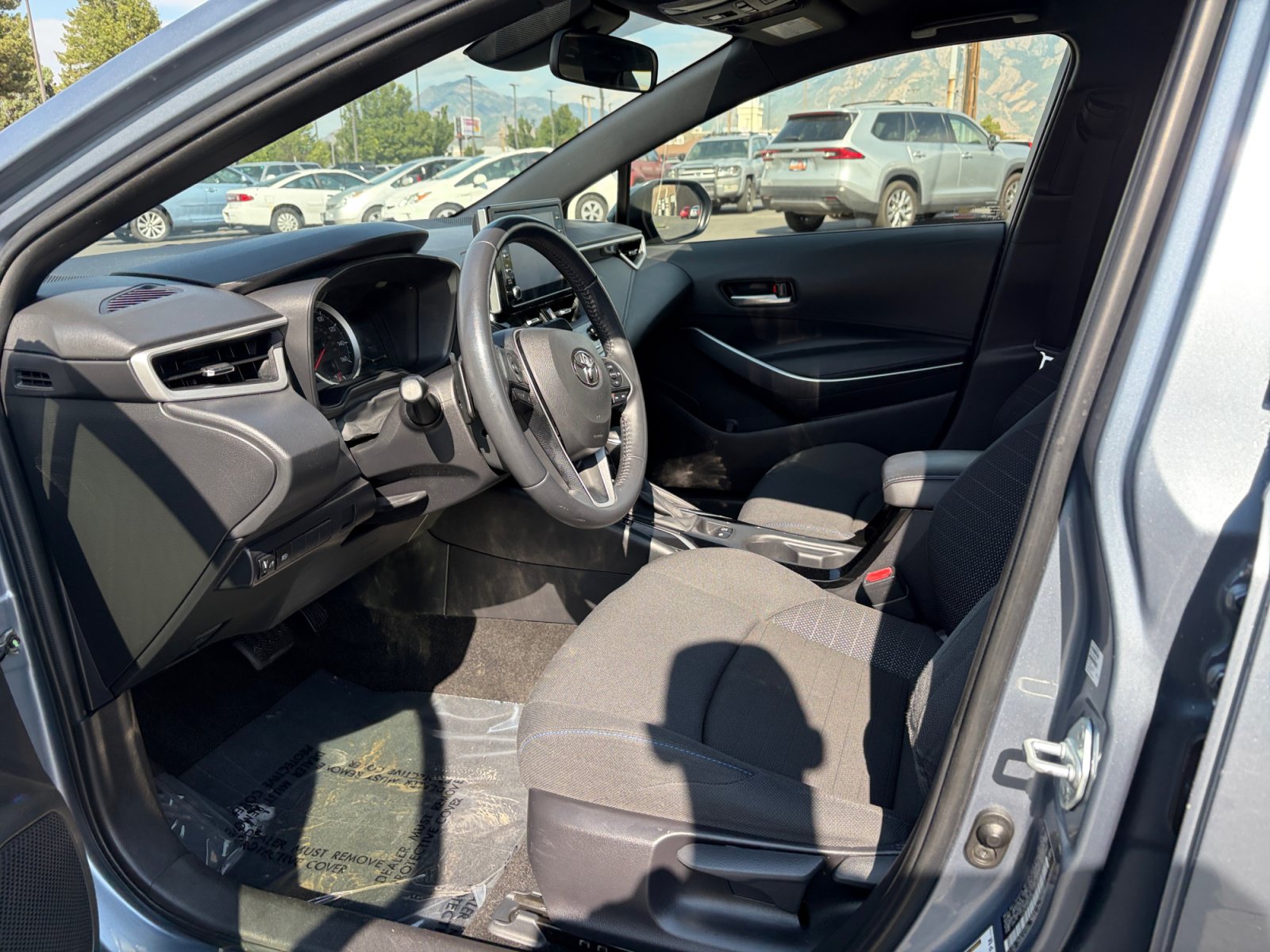 Used 2020 Toyota Corolla SE w/ Carpet Mat Package (TMS) FWD image 10