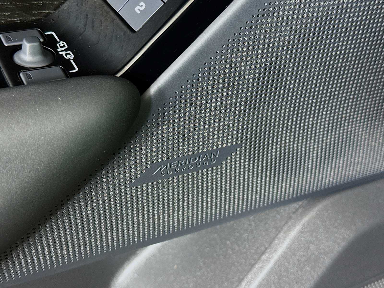 Used 2026 Land Rover Range Rover Velar Dynamic SE AWD/4WD image 19
