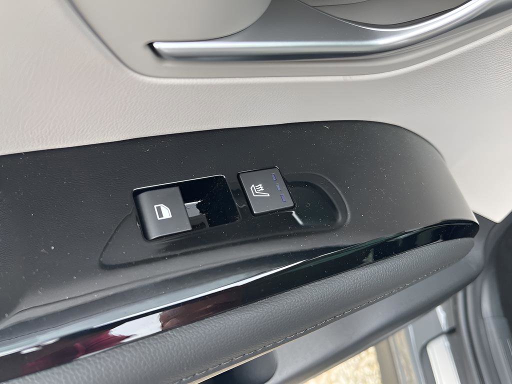 Used 2025 Hyundai Tucson Limited image 11