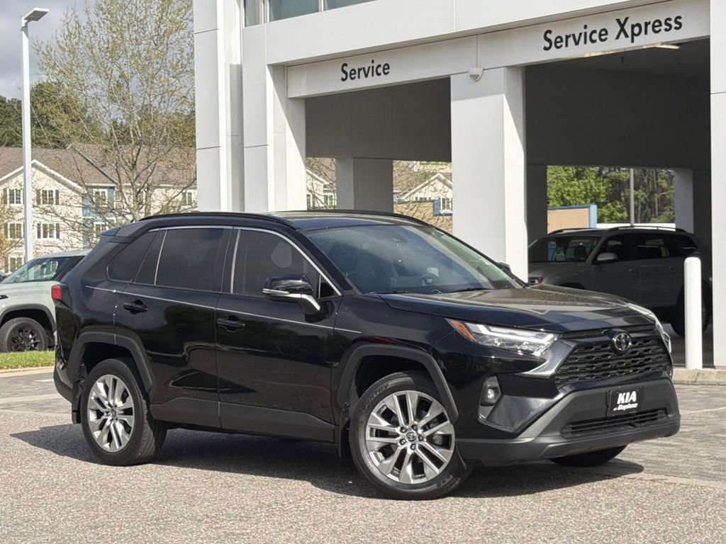 Used 2024 Toyota RAV4 XLE Premium FWD image 27