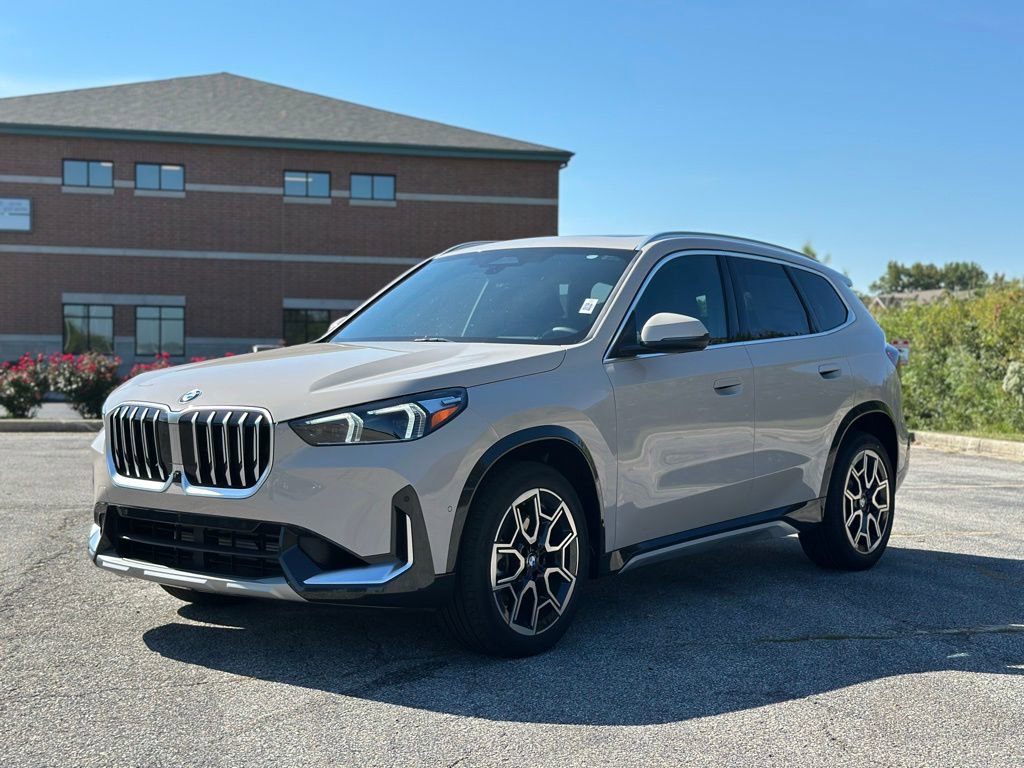 New 2026 BMW X1 xDrive28i w/ Technology Package AWD/4WD image 3