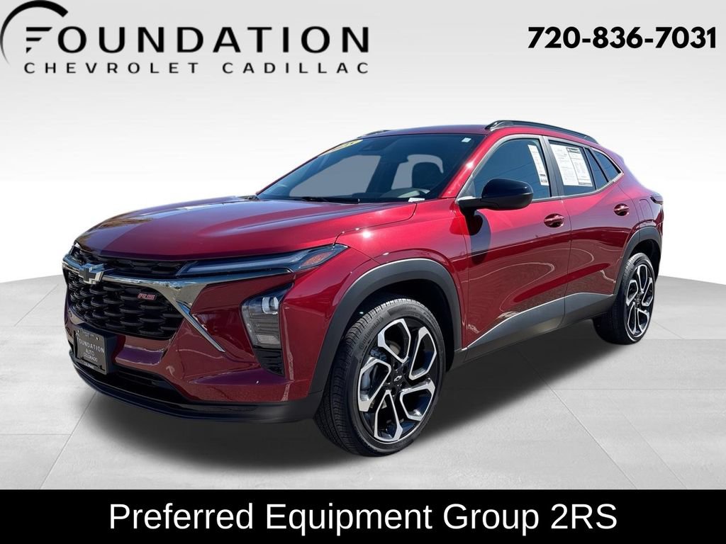 Used 2025 Chevrolet Trax RS w/ Driver Confidence Package FWD image 1