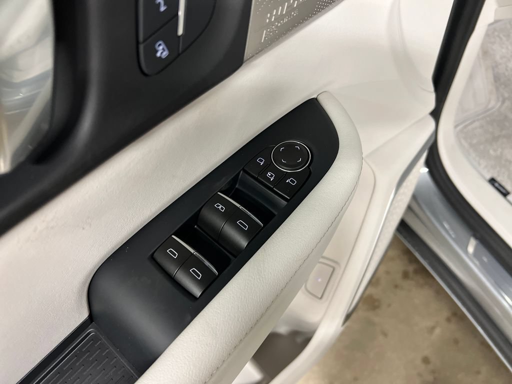 New 2026 Buick Enclave Avenir w/ Super Cruise Package AWD/4WD image 16