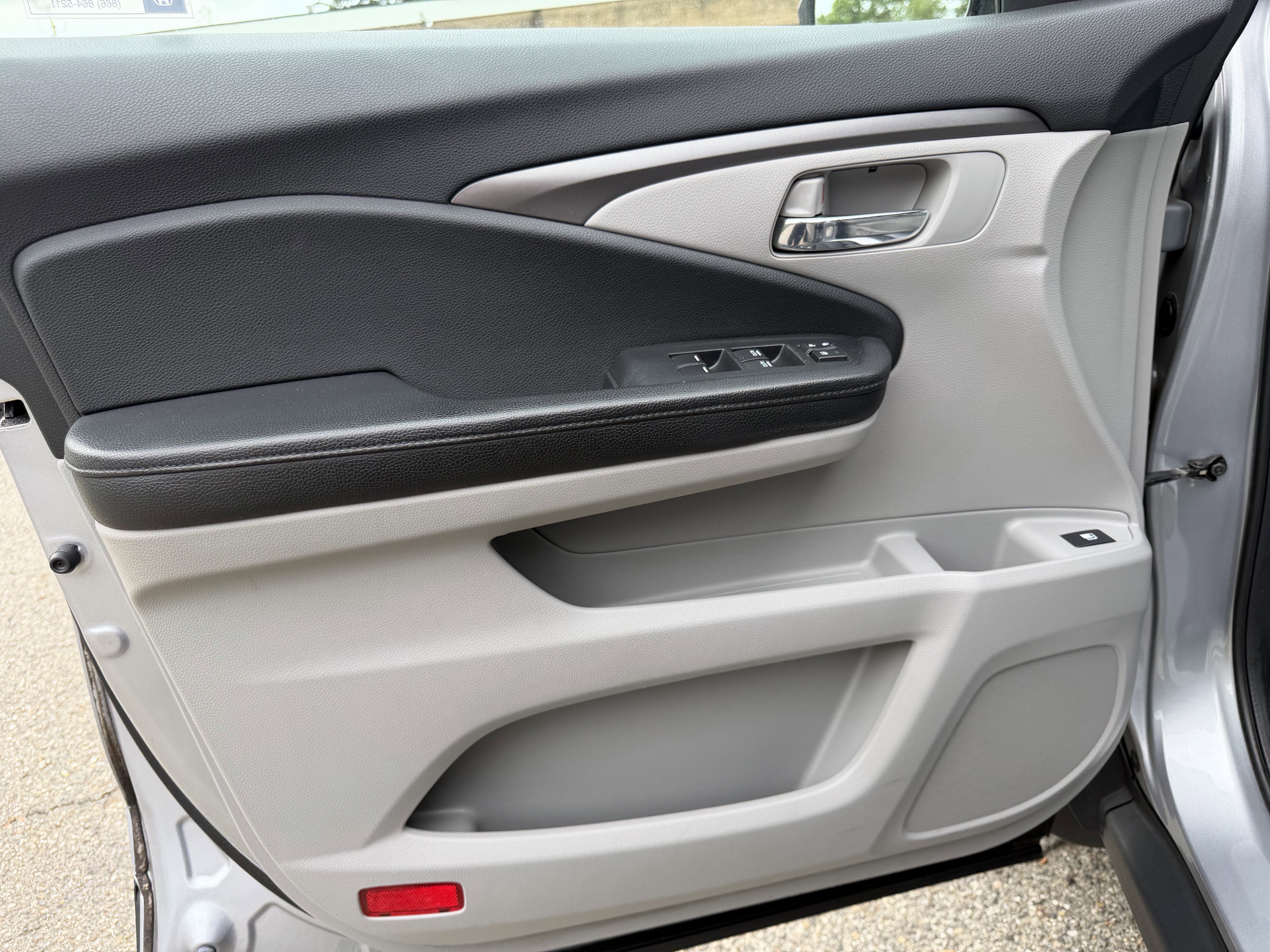 Used 2017 Honda Pilot EX image 13