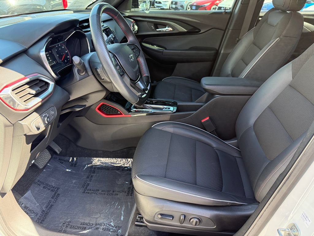 Used 2023 Chevrolet TrailBlazer RS w/ Convenience Package AWD/4WD image 24