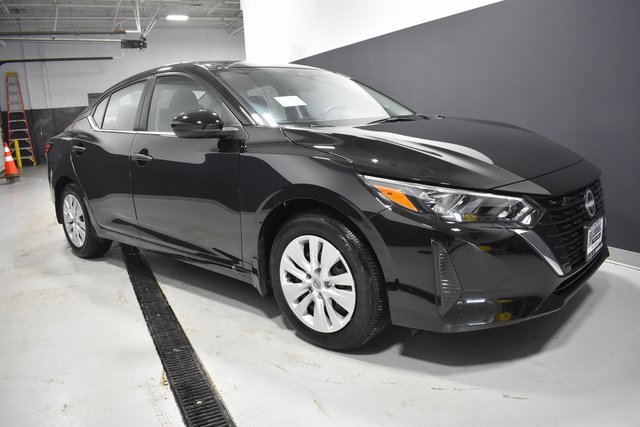 Certified 2025 Nissan Sentra S image 7