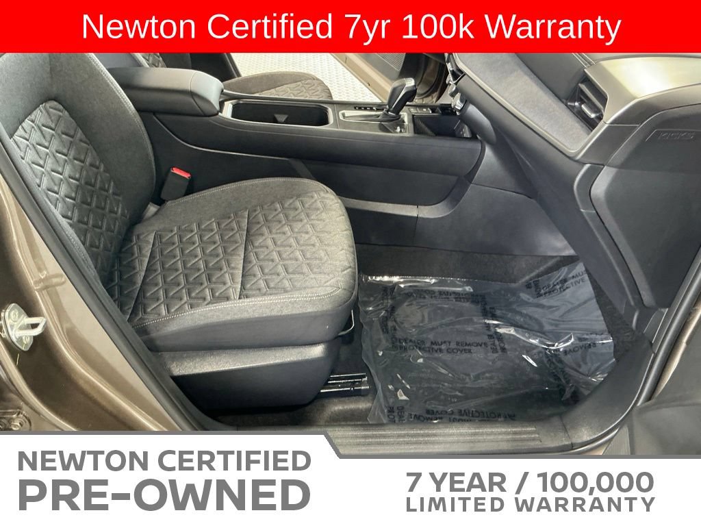 Used 2025 Nissan Kicks SV FWD image 13