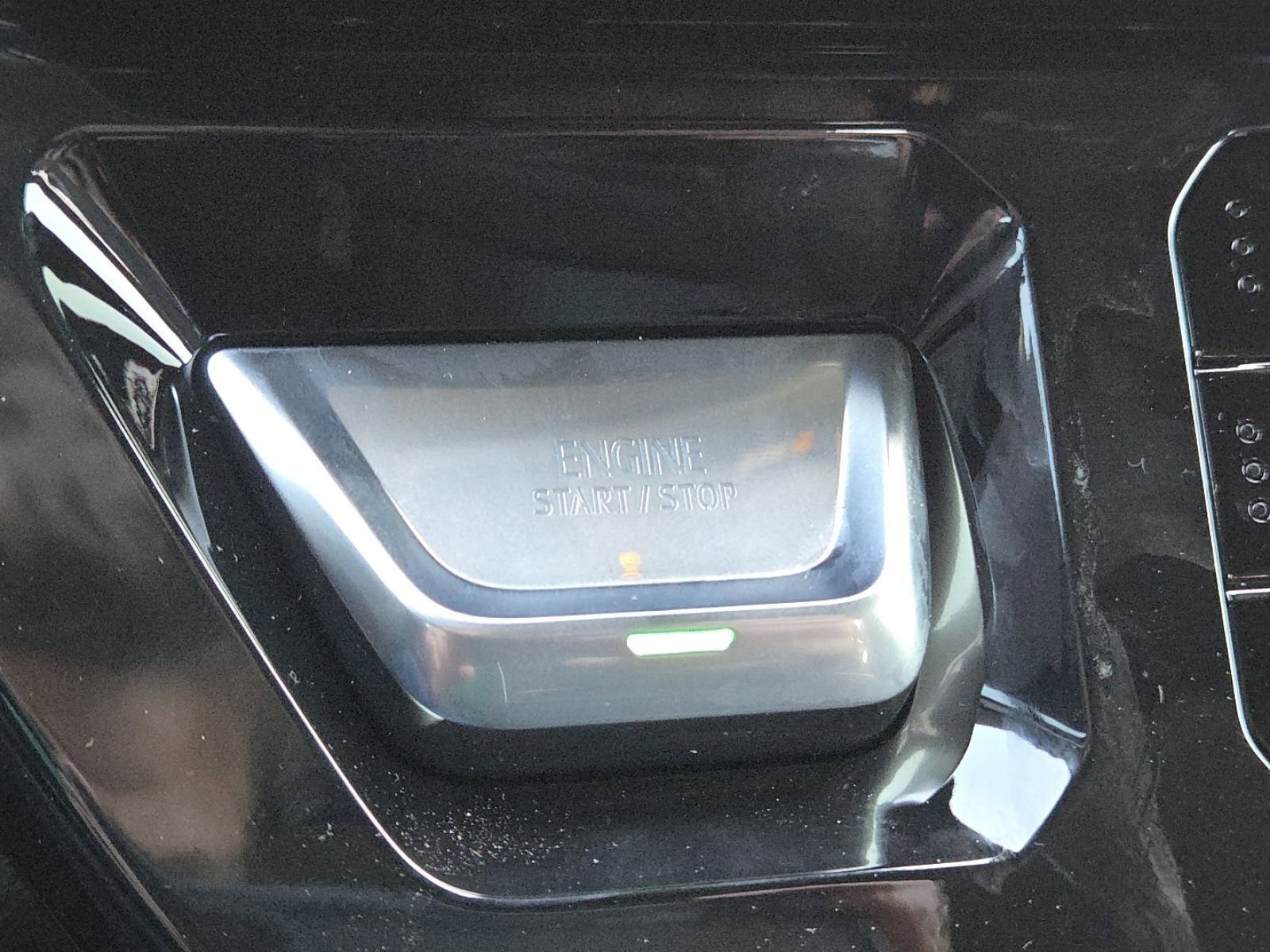 New 2026 GMC Sierra 2500 AT4X w/ LPO, Black Badging Package image 17