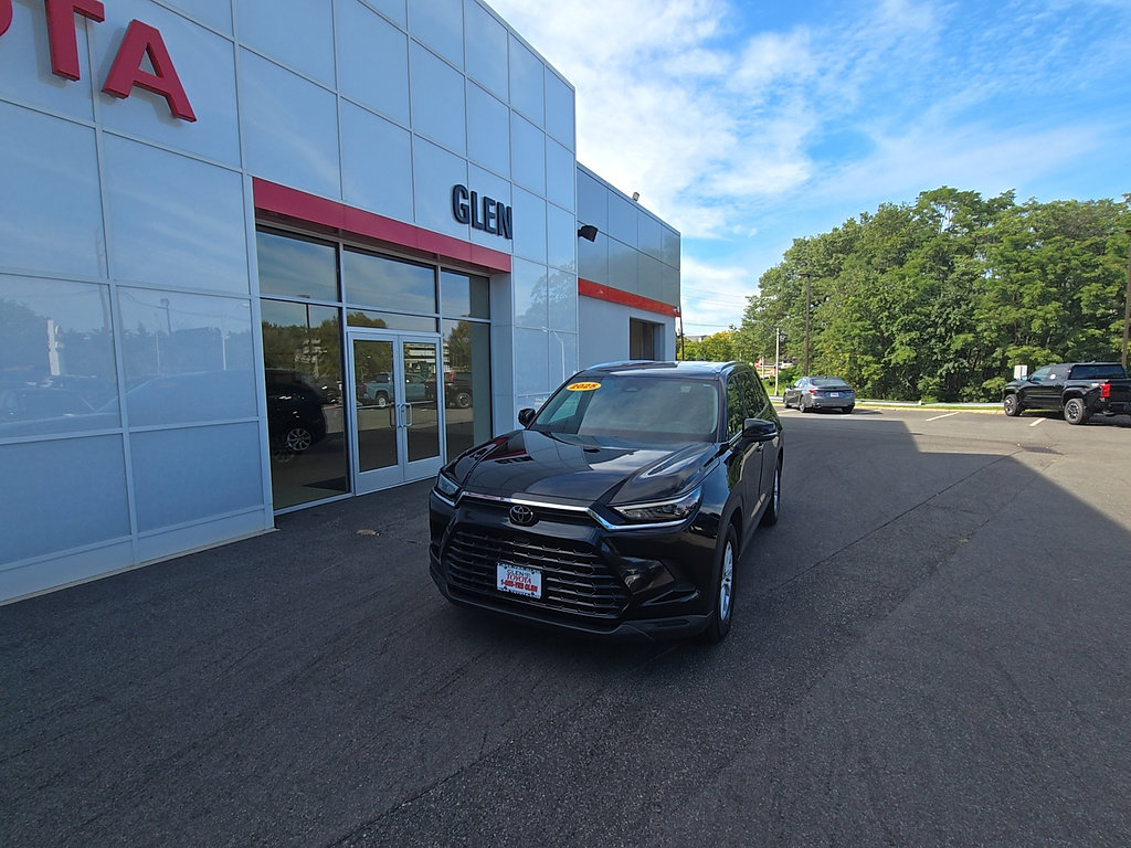 Certified 2025 Toyota Grand Highlander AWD image 1