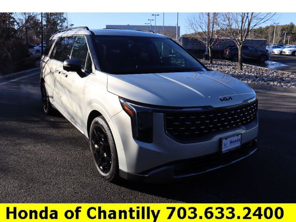 Used 2026 Kia Carnival SX w/ SX Dark Edition Package image 1
