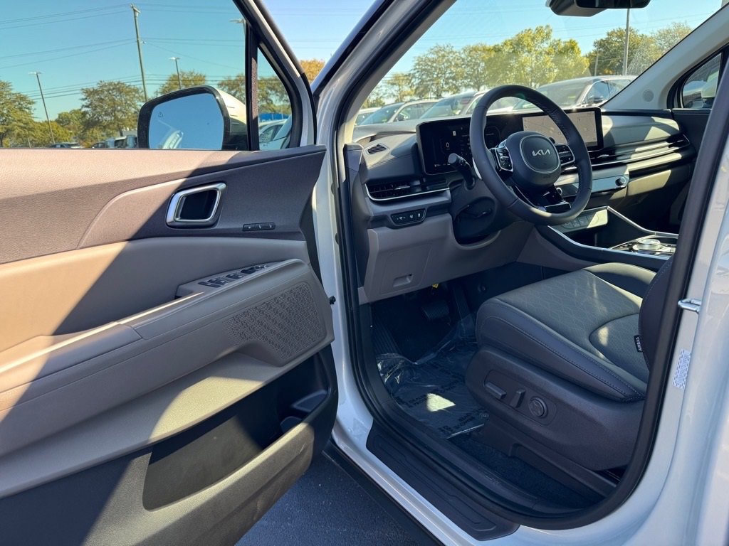 New 2026 Kia Carnival SX image 11