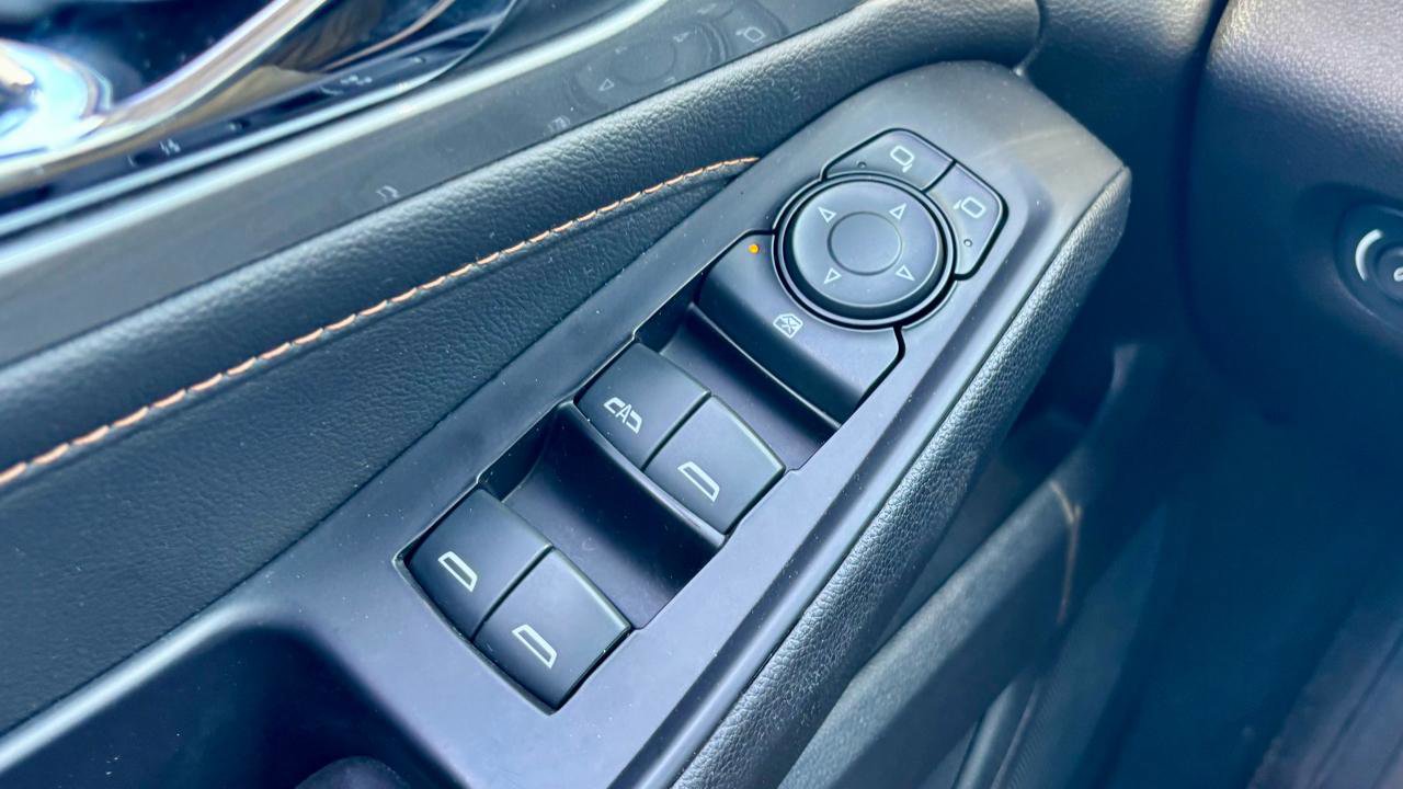 Used 2020 Chevrolet Traverse LT w/ LPO, Cargo Package image 22