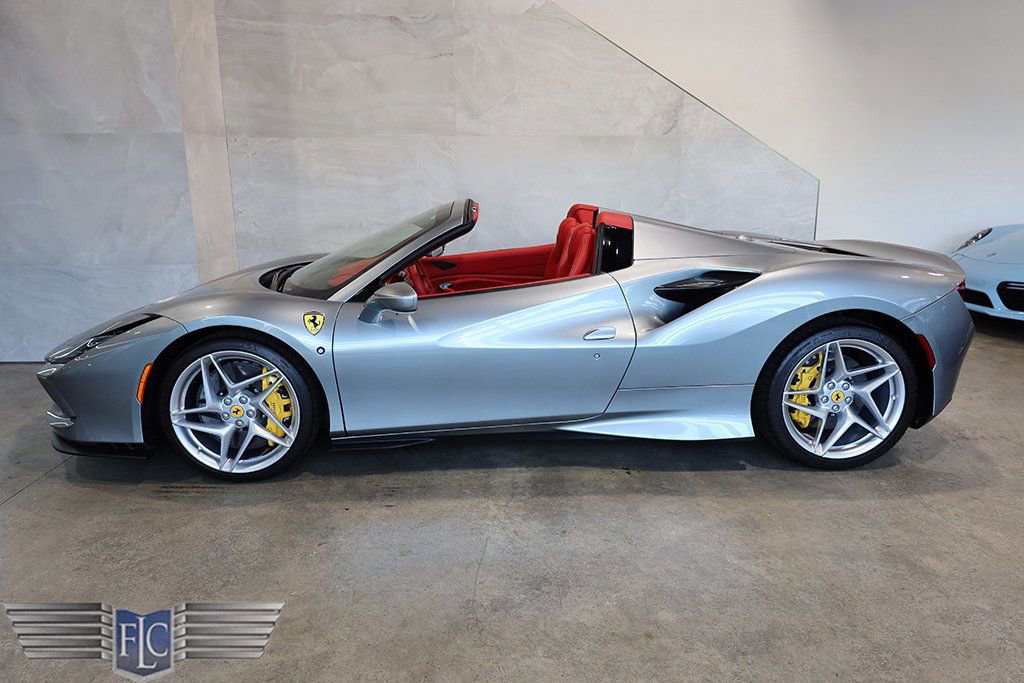 Used 2021 Ferrari F8 Tributo RWD image 18