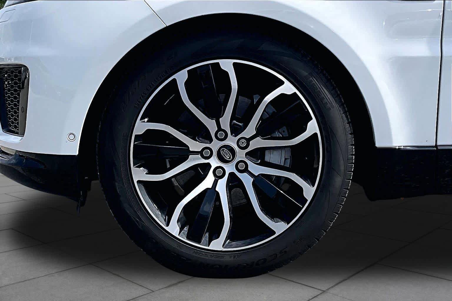Used 2022 Land Rover Range Rover Sport HSE Silver Edition AWD/4WD image 11