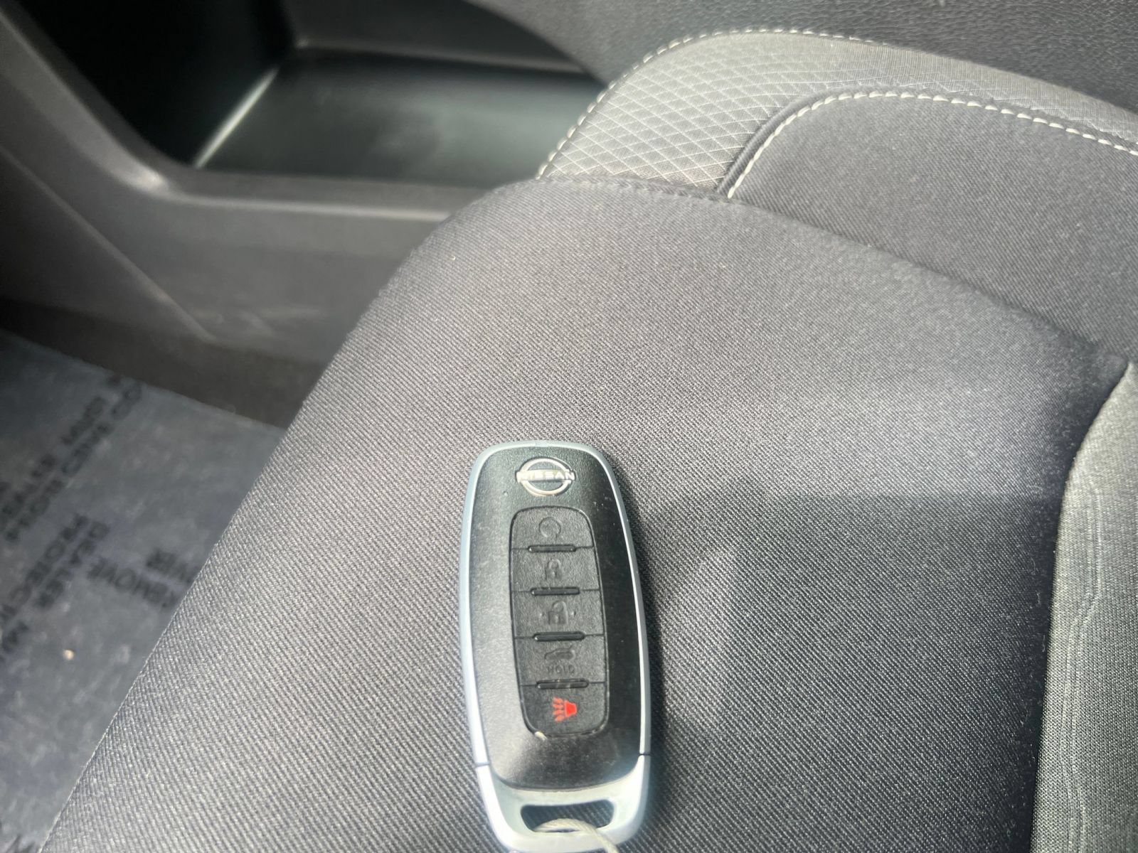 Used 2025 Nissan Pathfinder SV AWD/4WD image 18