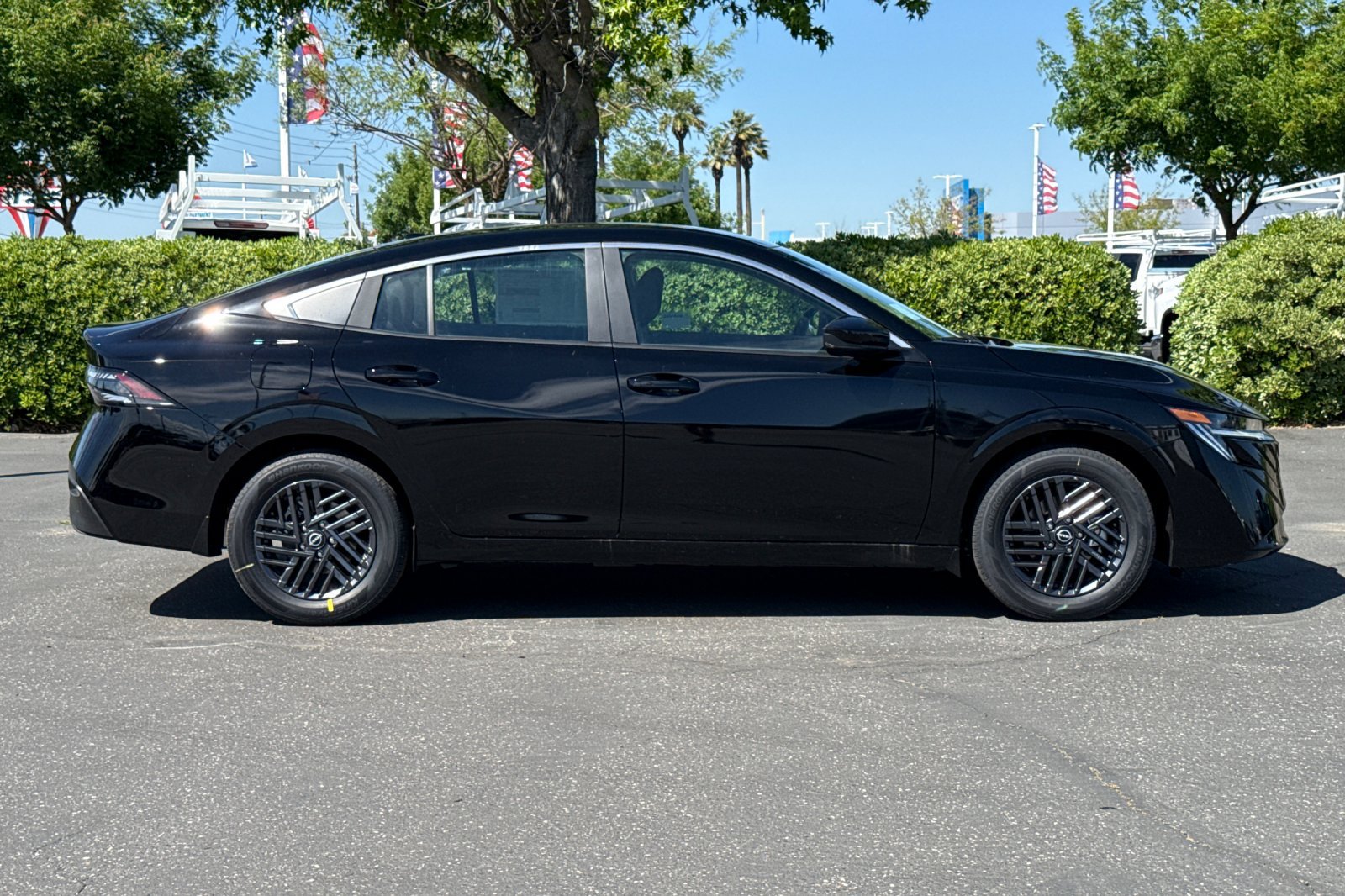 New 2026 Nissan Sentra SV w/ SV Convenience Package FWD image 3