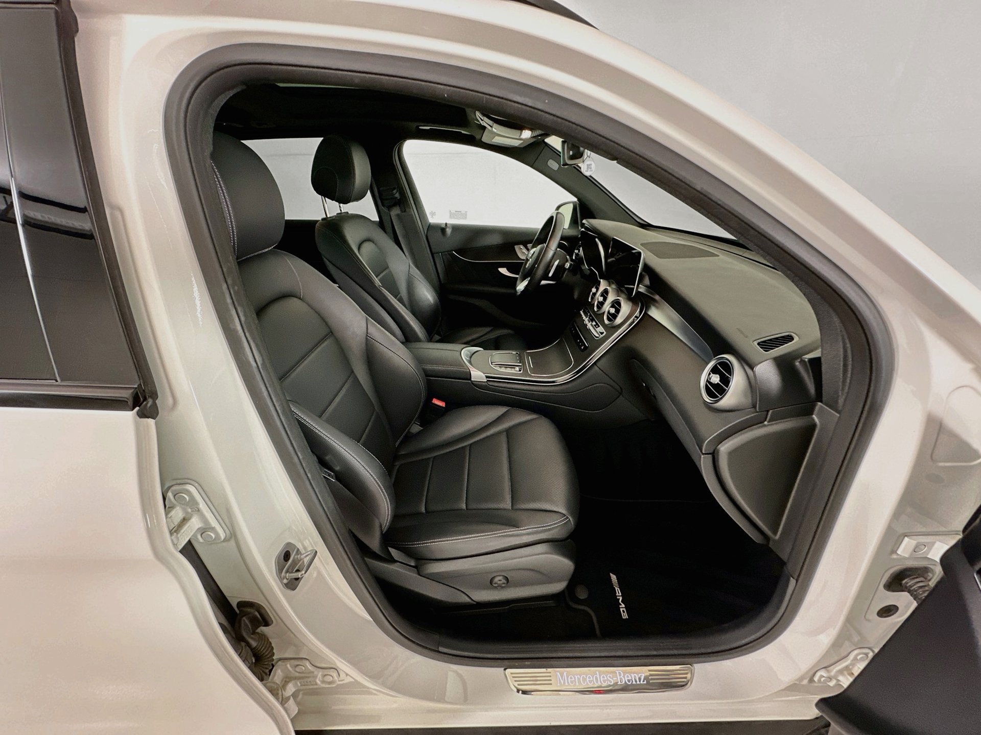 Used 2022 Mercedes-Benz GLC 300 image 31