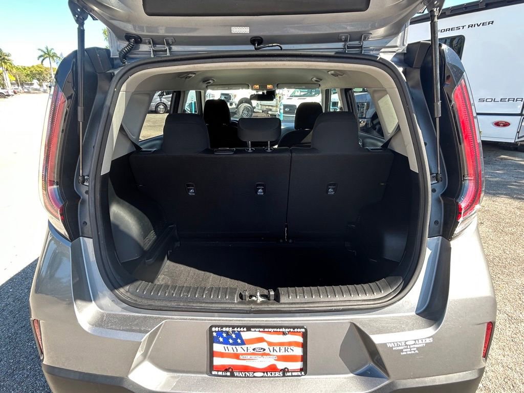 Used 2023 Kia Soul LX w/ Option Group 015 image 30