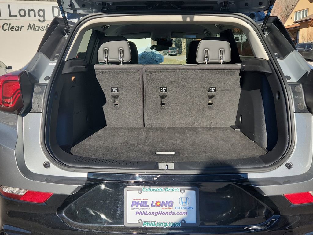 Used 2024 Buick Encore GX Sport Touring image 12