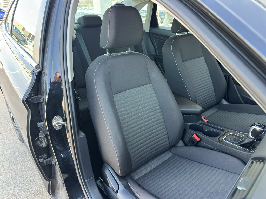 Used 2024 Volkswagen Jetta S image 27