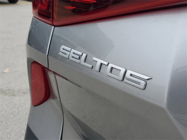 Used 2023 Kia Seltos S image 6