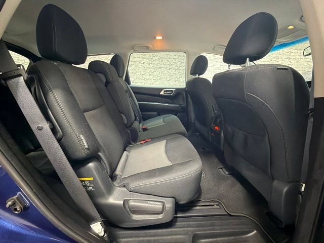 Used 2020 Nissan Pathfinder SV FWD image 12
