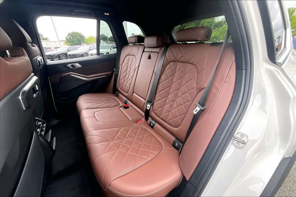 Used 2025 BMW X5 sDrive40i w/ Premium Package RWD image 18