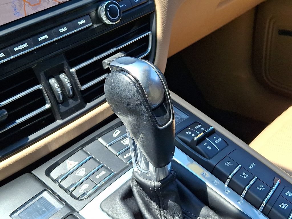 Used 2019 Porsche Macan AWD/4WD image 15