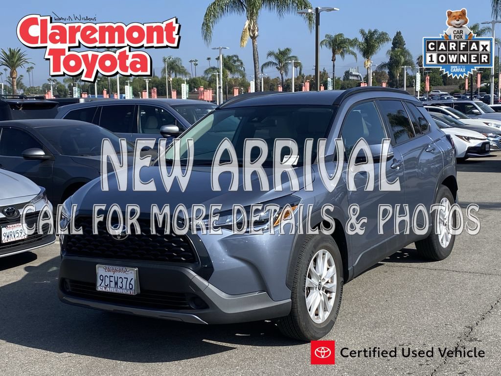 Certified 2022 Toyota Corolla Cross LE AWD/4WD image 1