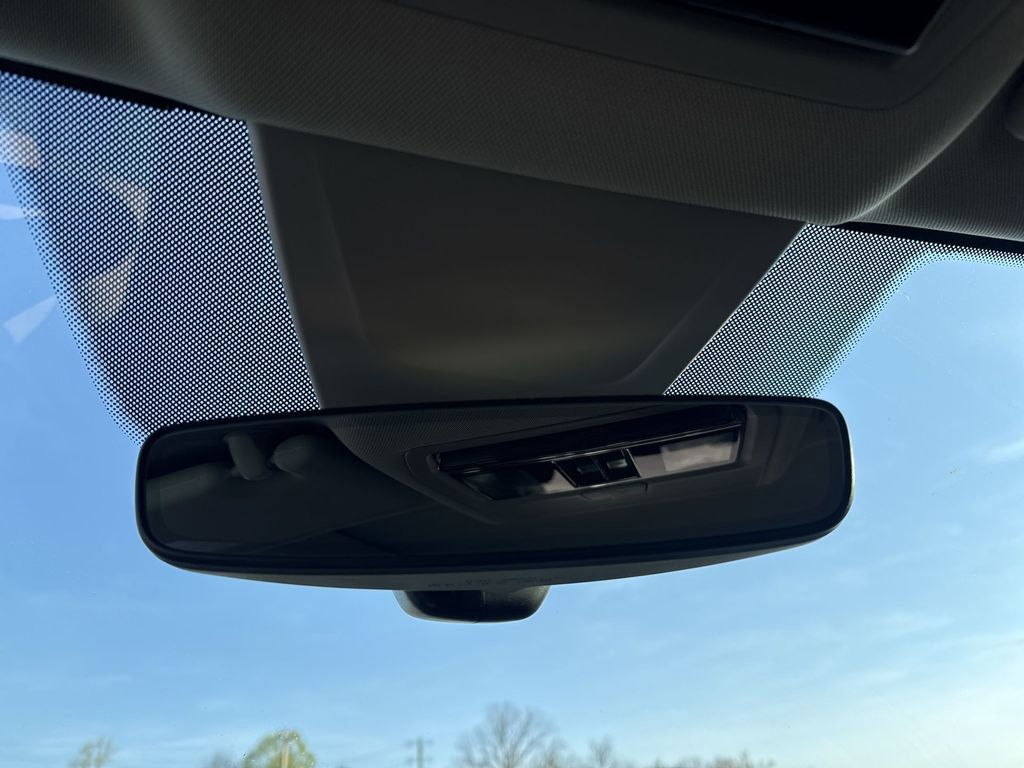 Used 2025 Volkswagen Atlas Peak Edition SE image 38