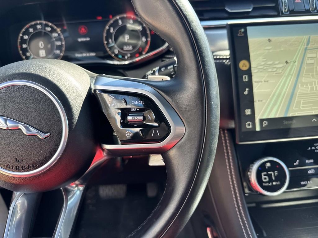 Used 2024 Jaguar F-PACE R-Dynamic S image 24