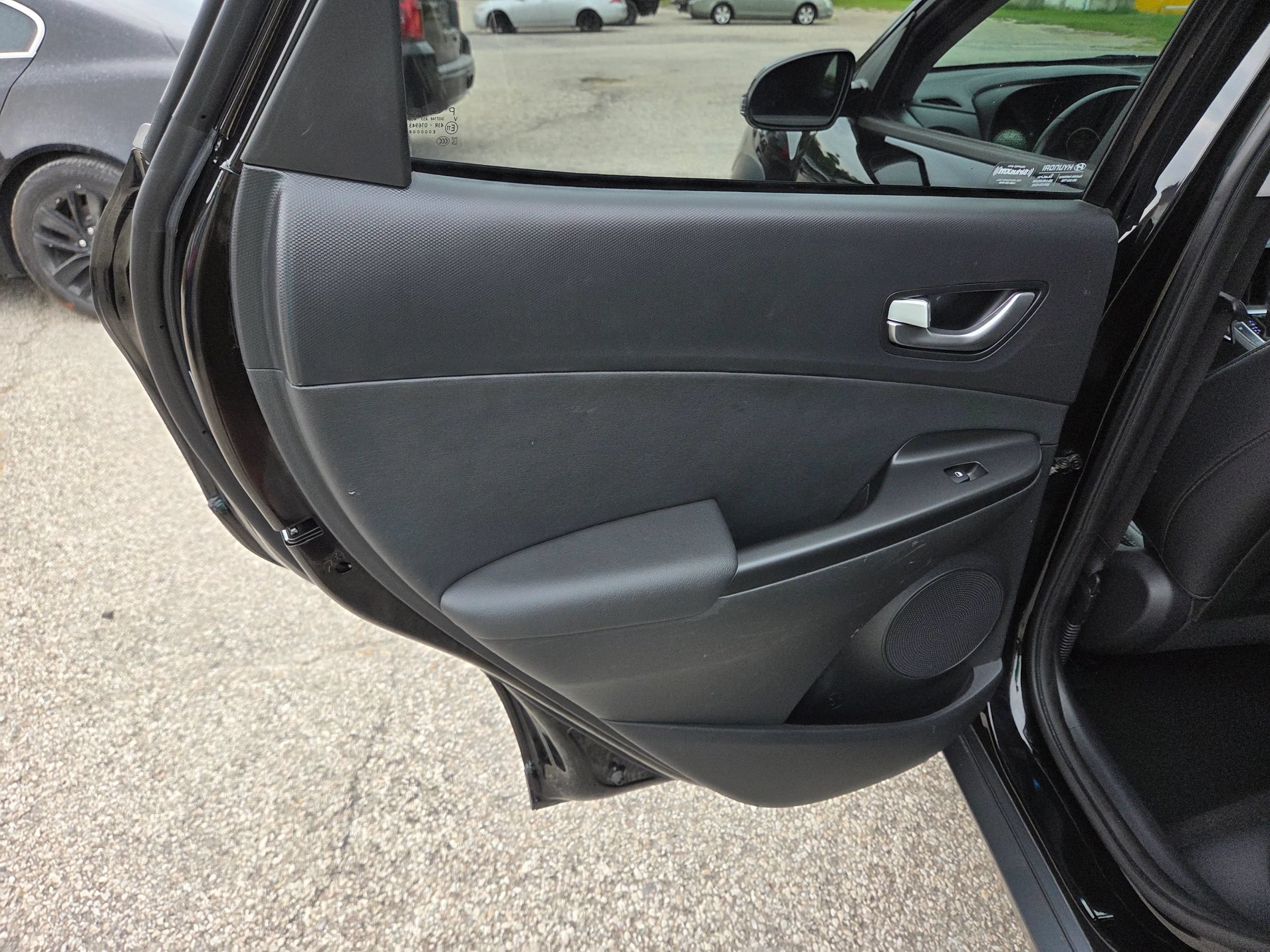 Used 2022 Hyundai Kona Limited FWD image 20