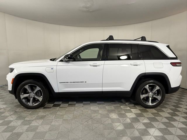 Used 2023 Jeep Grand Cherokee 4WD 4xe w/ Luxury Tech Group II image 3