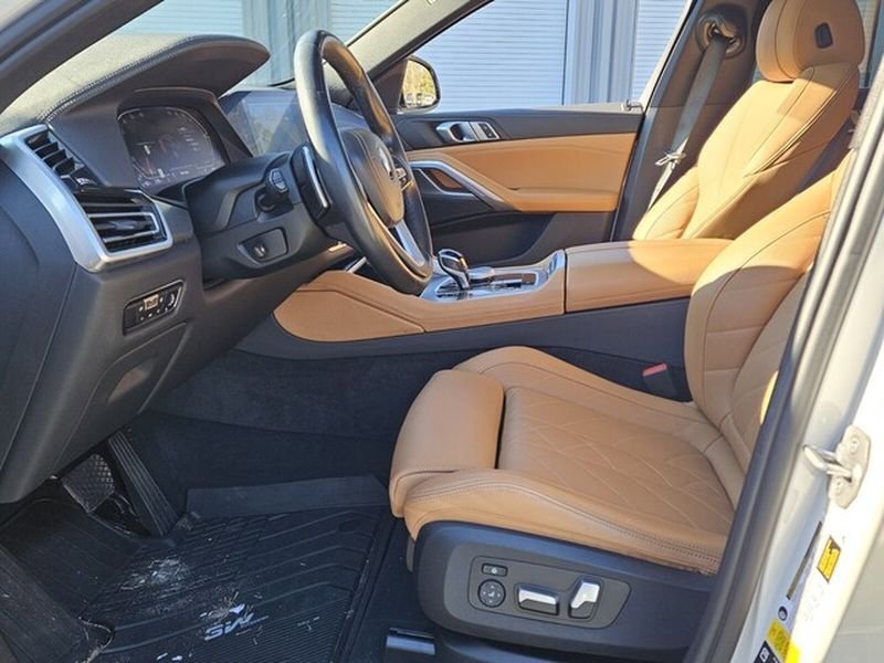 Used 2023 BMW X6 xDrive40i AWD/4WD image 6