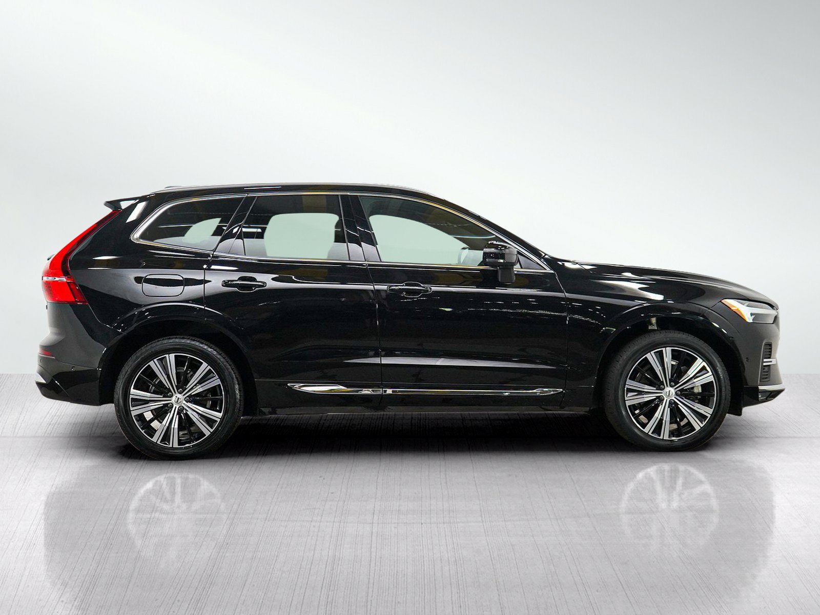 Used 2023 Volvo XC60 B6 Ultimate AWD/4WD image 7
