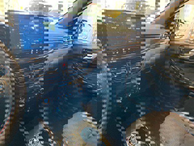 Used 2023 Ford Escape ST-Line Select AWD/4WD image 12