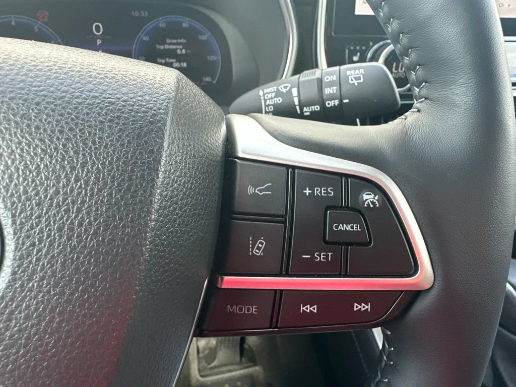 Used 2024 Toyota Highlander Platinum AWD/4WD image 42