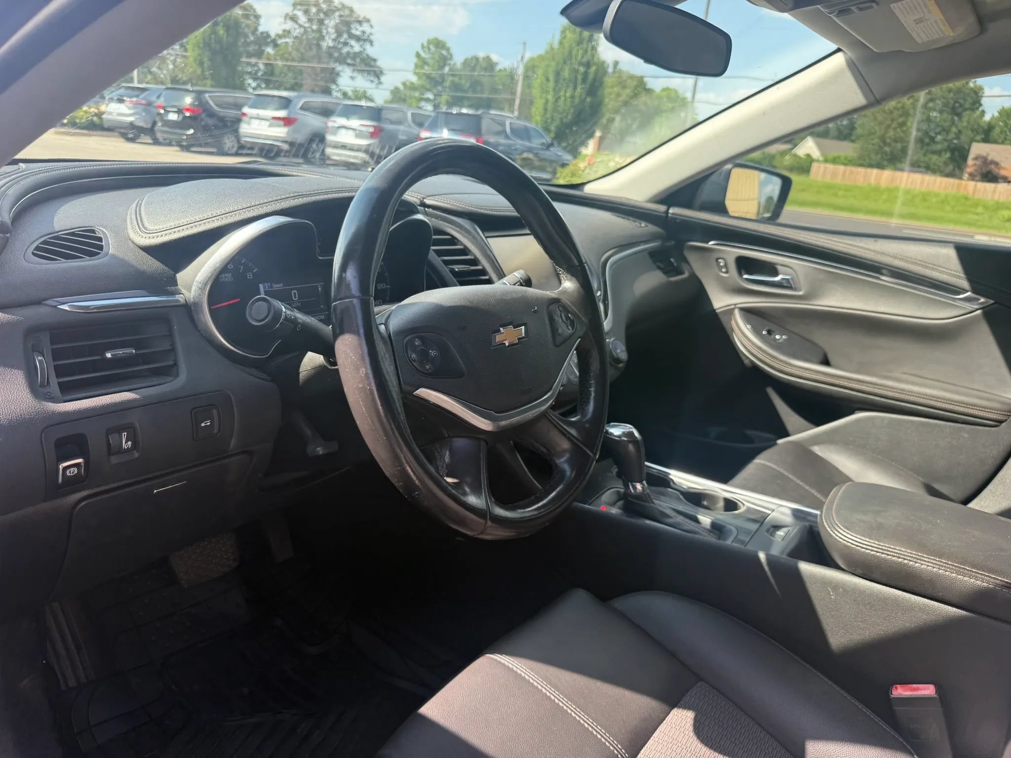Used 2019 Chevrolet Impala LT FWD image 9