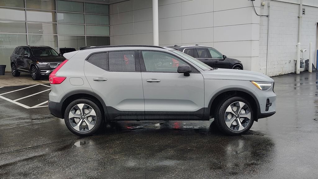 New 2026 Volvo XC40 B5 Plus w/ Protection Package Premier image 2