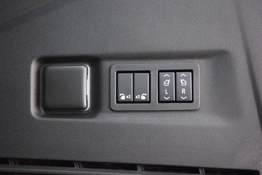 New 2026 Chevrolet Suburban High Country AWD/4WD image 26