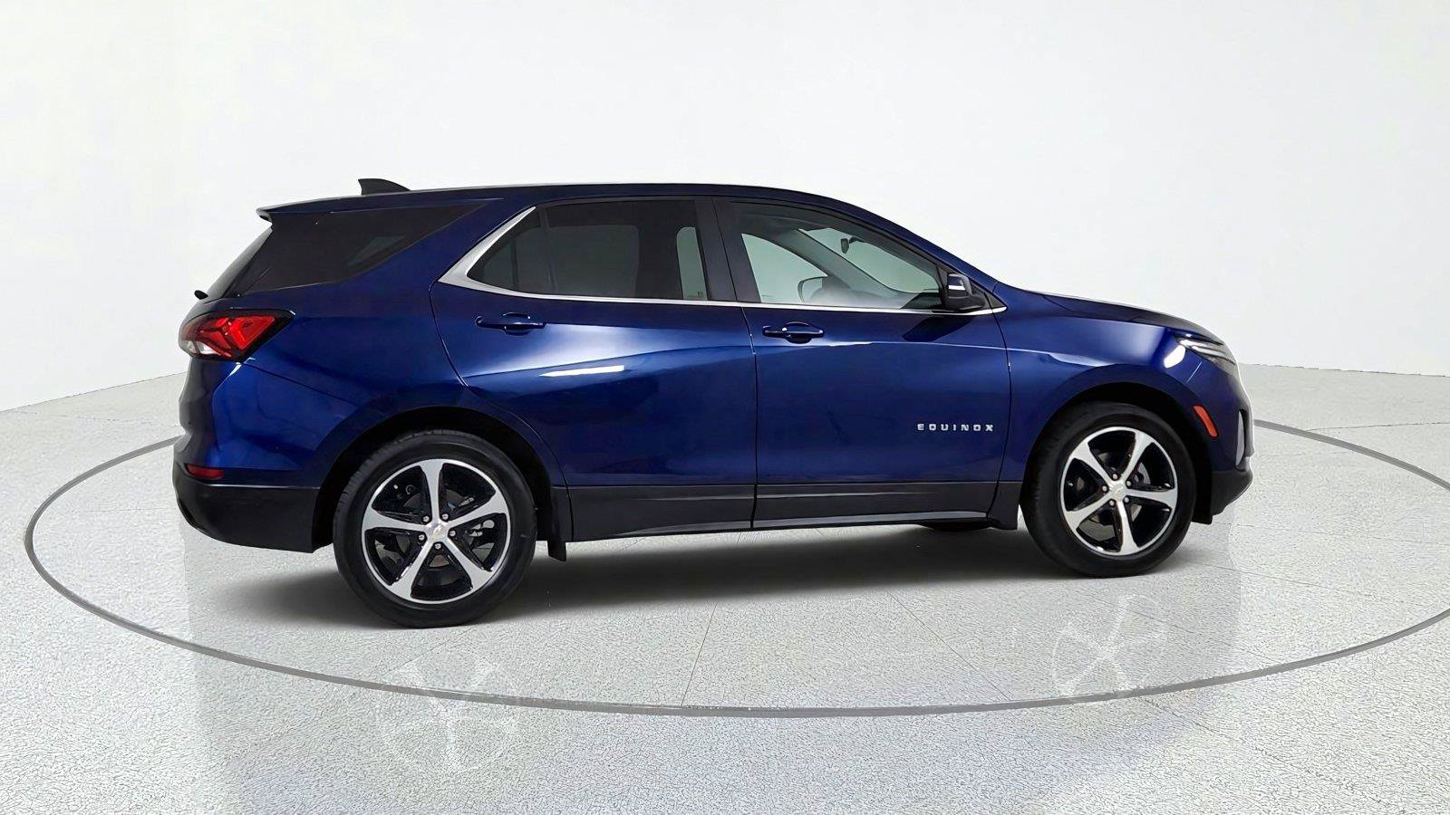 Used 2023 Chevrolet Equinox LT FWD image 7