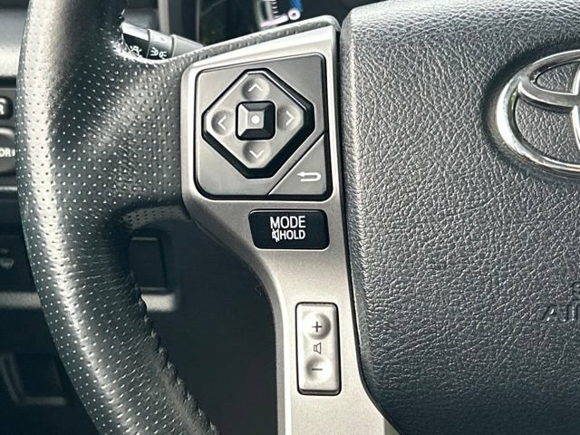 Used 2018 Toyota 4Runner Limited AWD/4WD image 34