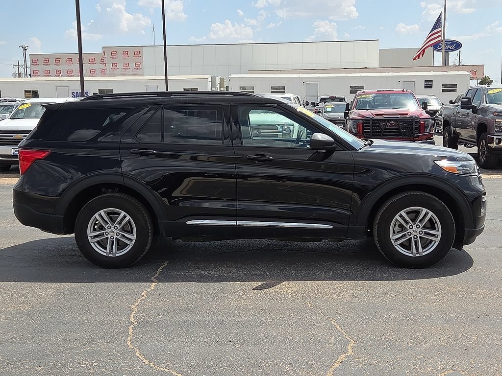 Used 2024 Ford Explorer XLT w/ Equipment Group 202A AWD/4WD image 6