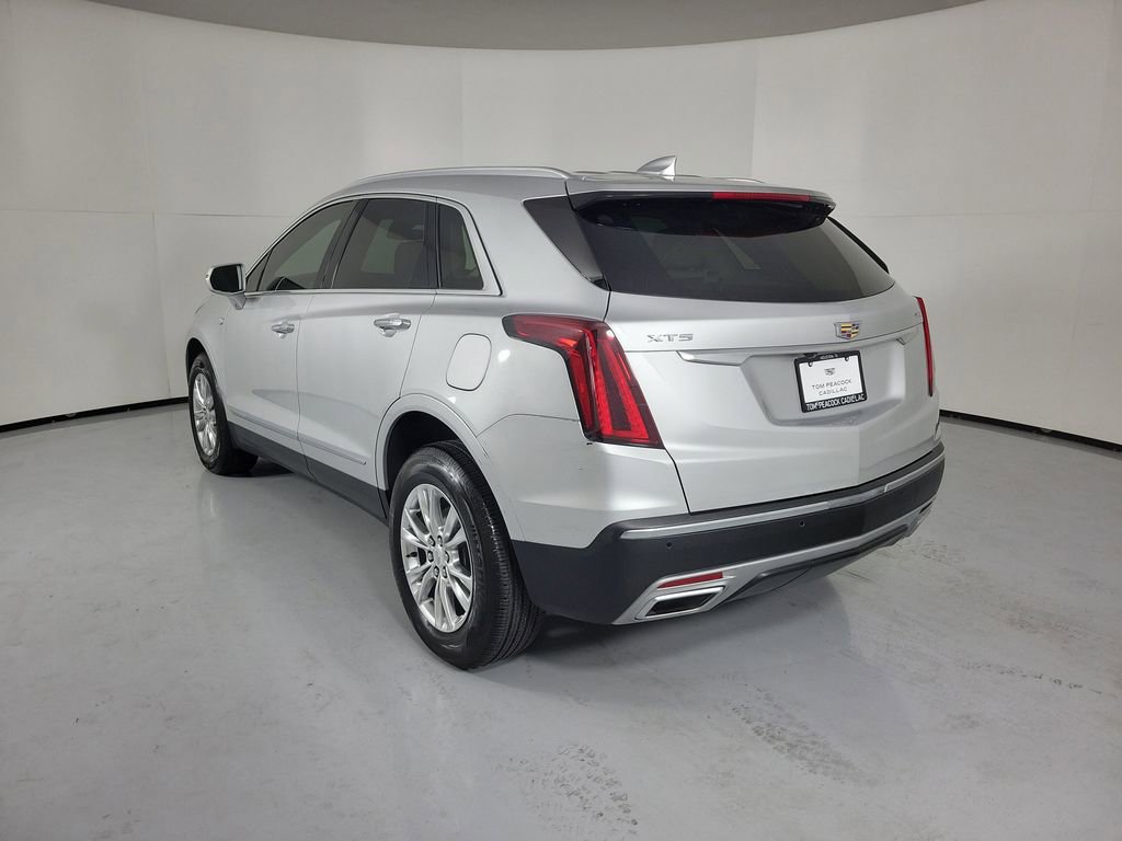 Used 2020 Cadillac XT5 Premium Luxury FWD image 2