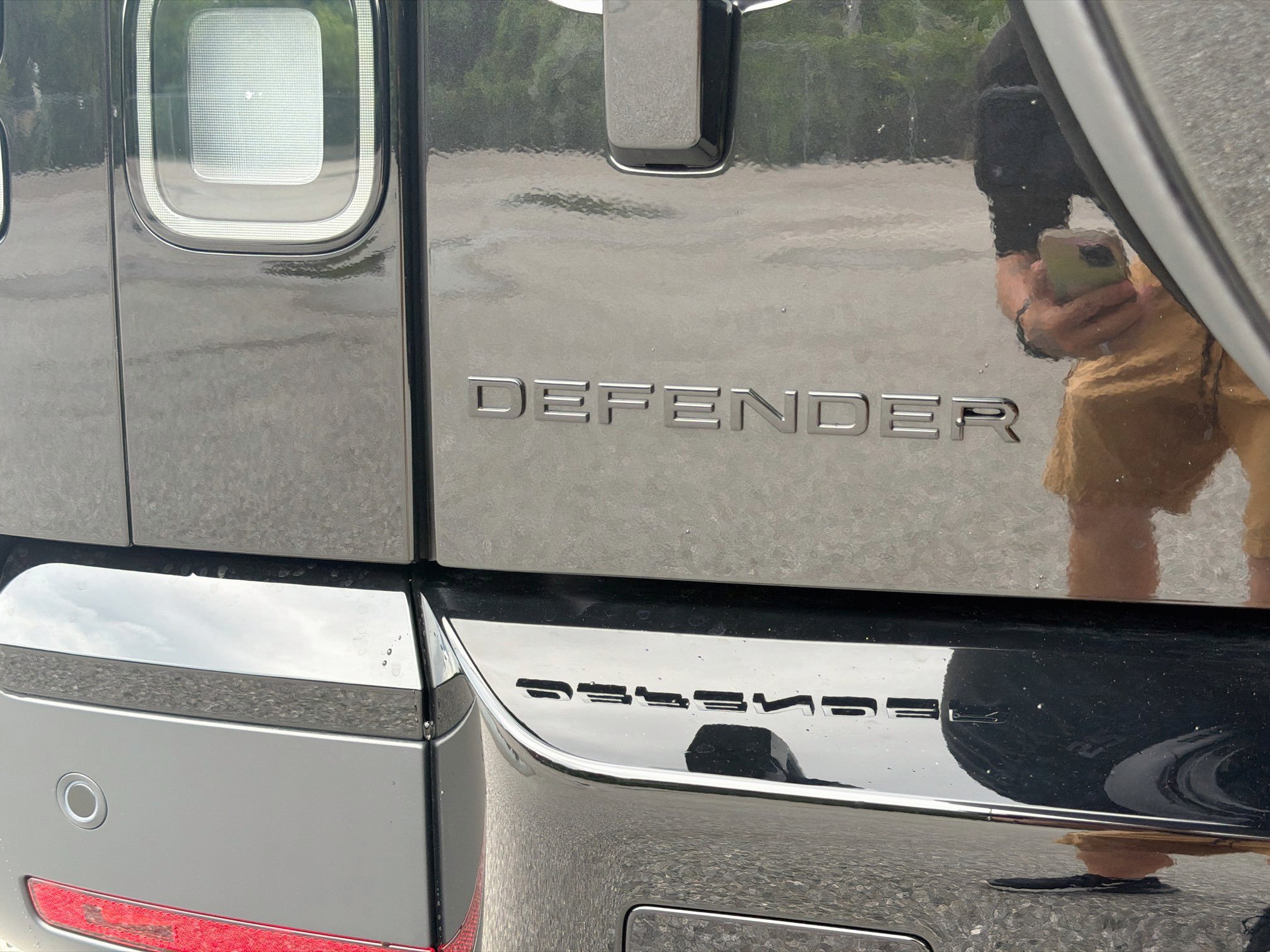 New 2026 Land Rover Defender 110 S AWD/4WD image 11