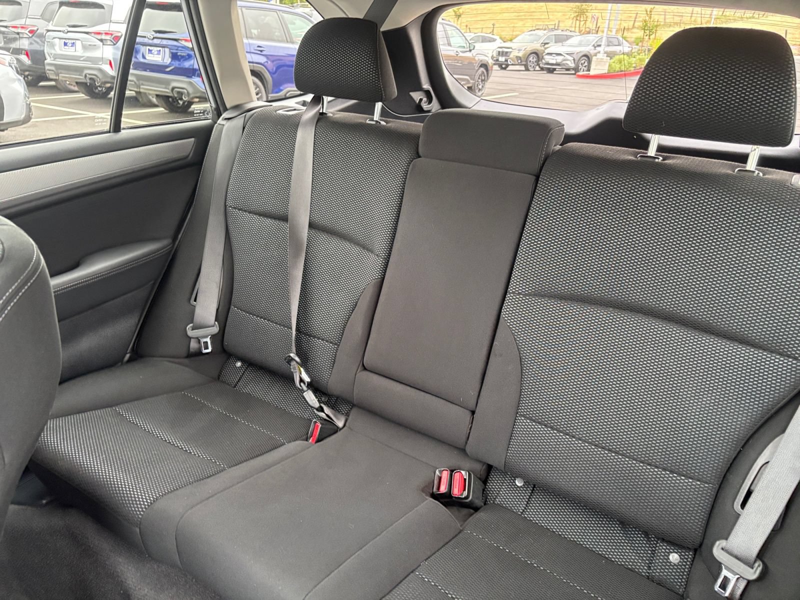 Used 2019 Subaru Outback 2.5i Premium AWD/4WD image 16